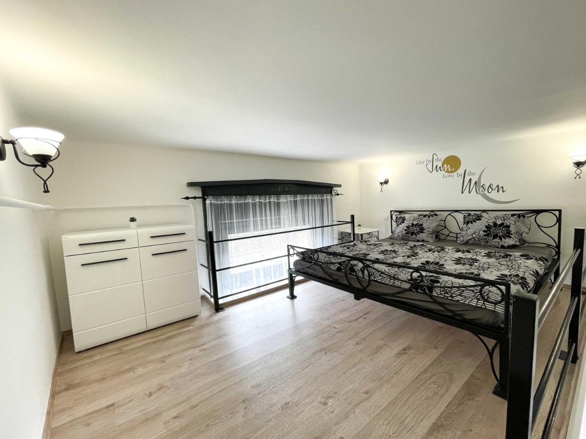 Manyi Apartman 2 Debrecen Luaran gambar